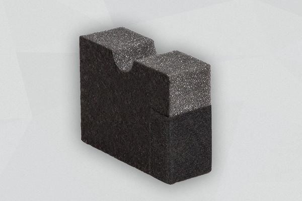 PUR Schaum mit einer umklebten Kante