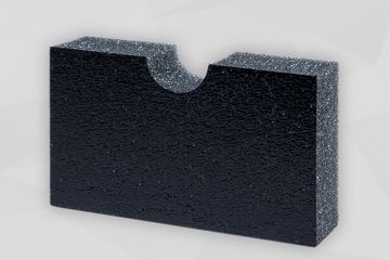 Dunkelgraue Schaumstoffplatte stehend mit schwarzer Folienoberfläche