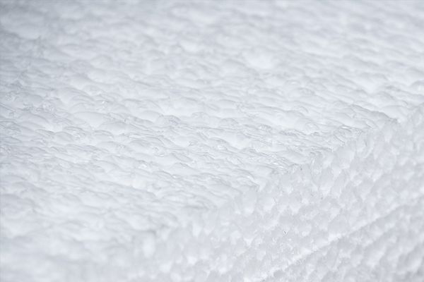 Nahaufnahme eines geschlossenzelligen PE-Schaums